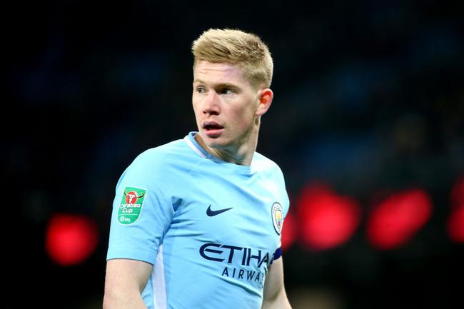 记者：切尔西在努力引进罗克，曼联也在关注他的情况