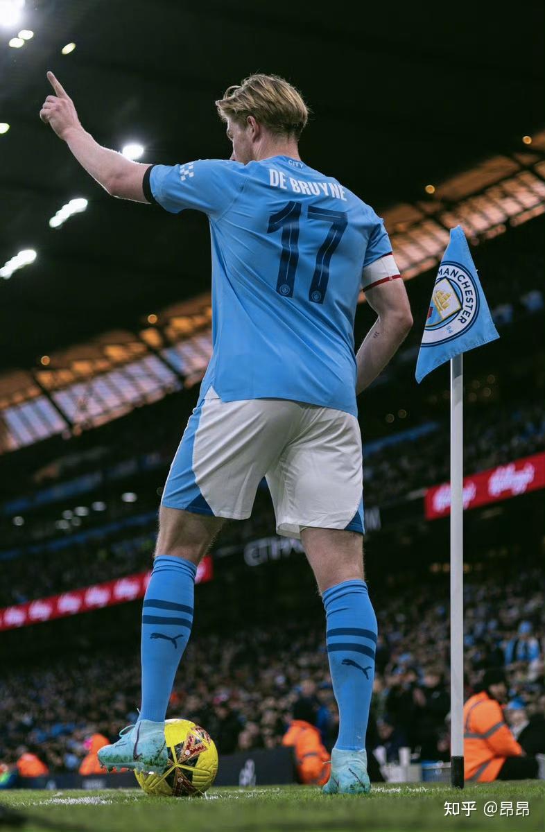 勇士队防守顶尖，波斯特超越格林，科尔应给予更多首发机会。