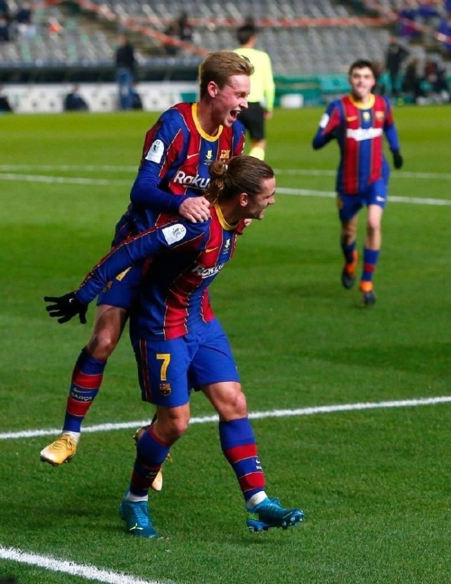 半场战报：国米0-0米兰，劳塔罗、阿切尔比中柱